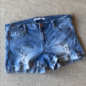 Cut off Jean shorts 🩳